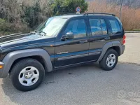 Usata Jeep Cherokee 150 CV (110 kW) 2003 Nero SUV