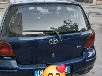 Usata Toyota Yaris 75 CV (55 kW) 2005 Blu Utilitaria