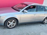 Begagnad Audi A4 131 HK (96 kW) 2002 Silver Kombi