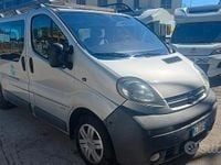 Usata Opel Vivaro 100 CV (73 kW) 2003 Grigio Monovolume