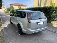 Usata Ford Focus Style 90 CV (66 kW) 2010 Grigio Station wagon
