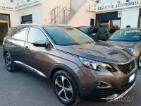 Usata Peugeot 5008 Allure 131 CV (96 kW) 2019 Grigio SUV