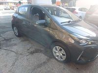 Usata Toyota Yaris 101 CV (74 kW) 2017 Grigio Berlina