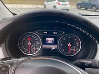Usata Mercedes B180 109 CV (80 kW) 2018 Bianco Utilitaria
