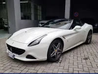 Usata Ferrari California 560 CV (411 kW) 2015 Bianco corsa capote nera Cabrio