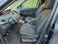 Usata Renault Scénic III 110 CV (80 kW) 2010 Grigio Monovolume