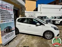 Begagnad Peugeot 208 Allure 102 HK (75 kW) 2019 Vit Halvkombi