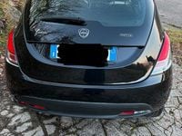 Usata Lancia Ypsilon 69 CV (50 kW) 2022 Nero Utilitaria