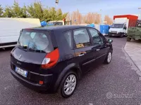 Usata Renault Scenic E-Tech 105 CV (77 kW) 2009 Blu/azzurro Monovolume