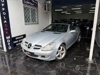 Usata Mercedes SLK200 163 CV (119 kW) 2004 Grigio Cabrio