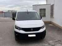 Käytetty Peugeot Partner Premium 99 HP (72 kW) 2019 Valkoinen Tila-auto