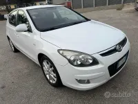 Usata Hyundai i30 Limited 90 CV (66 kW) 2010 Bianco Berlina