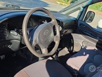 Begagnad Hyundai H-1 140 HK (102 kW) 2006 Vit Minibuss