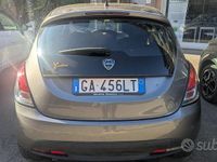 Usata Lancia Ypsilon 69 CV (50 kW) 2020 Grigio Utilitaria