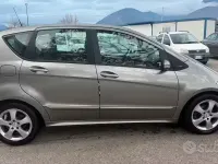 Usata Mercedes A180 Avantgarde 109 CV (80 kW) 2006 Grigio Berlina