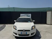 Usata Fiat Bravo Dynamic 120 CV (88 kW) 2011 Bianco Utilitaria