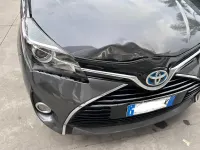 Usata Toyota Yaris Hybrid Business Edition 73 CV (53 kW) 2016 Grigio Berlina