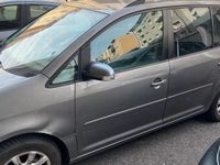 Usata VW Touran 140 CV (102 kW) 2008 Grigio Monovolume