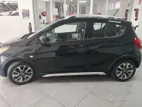 Usata Opel Karl Rocks 75 CV (55 kW) 2018 Nero Utilitaria