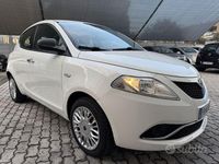 Usata Lancia Ypsilon Gold 69 CV (50 kW) 2015 Bianco Utilitaria