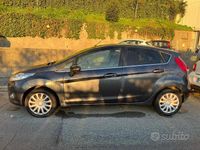 Usata Ford Fiesta 68 CV (50 kW) 2008 Grigio Utilitaria