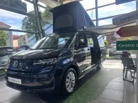 Nuova VW California Beach 150 CV (110 kW) 2025 Starlight blue metallizzato/ Furgone