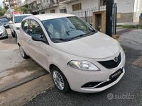 Usata Lancia Ypsilon Gold 69 CV (50 kW) 2017 Beige Utilitaria