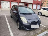 Usata Toyota Yaris Sol 87 CV (63 kW) 2008 Grigio Utilitaria
