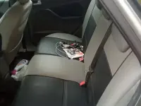 Usado Ford Focus 90 HP (66 kW) 2006 Cinzento Sedan