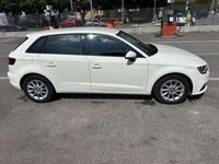 Usata Audi A3 Business 110 CV (80 kW) 2015 Bianco Berlina
