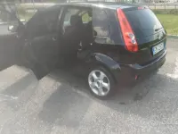 Usata Ford Fiesta 68 CV (50 kW) 2006 Nero Utilitaria