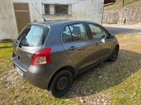 Usata Toyota Yaris 87 CV (63 kW) 2007 Grigio Utilitaria
