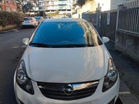 Usata Opel Corsa 75 CV (55 kW) 2010 Bianco Berlina