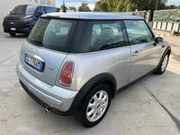 Begagnad Mini Cooper 90 HK (66 kW) 2004 Grå Halvkombi