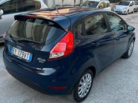 Usata Ford Fiesta 60 CV (44 kW) 2015 Blu Utilitaria