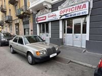 Usata Mercedes E200 122 CV (89 kW) 1986 Other Berlina