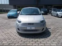 Usata Fiat 500e Tech 42 kW (58 CV) 2025 Celestial blue Utilitaria