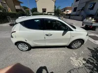 Usata Lancia Ypsilon 69 CV (50 kW) 2011 Bianco Utilitaria
