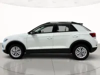 Usata VW T-Roc Life 110 CV (80 kW) 2023 Pure white nero SUV
