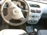 Usata Opel Corsa 69 CV (50 kW) 1998 Bluazzurro Utilitaria