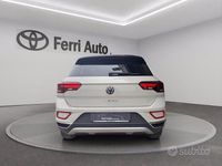Usata VW T-Roc Style 150 CV (110 kW) 2023 Grigio SUV