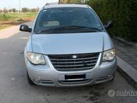 Usata Chrysler Grand Voyager Limited 150 CV (110 kW) 2005 Grigio Monovolume