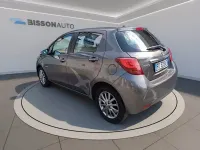 Usata Toyota Yaris Active 69 CV (50 kW) 2016 Grigio metallizzato Utilitaria