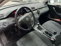 Begagnad VW Passat 140 HK (102 kW) 2005 Svart Sedan
