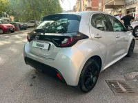Usata Toyota Yaris Hybrid Business Edition 92 CV (67 kW) 2020 Bianco Berlina