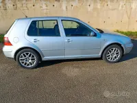 Usata VW Golf IV 105 CV (77 kW) 2002 Grigio Berlina