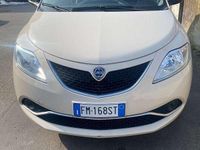 Usata Lancia Ypsilon Gold 69 CV (50 kW) 2018 Beige Utilitaria