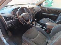 Usata Jeep Cherokee Longitude 195 CV (143 kW) 2019 Grigio SUV