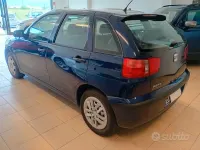 Usata Seat Ibiza 60 CV (44 kW) 2001 Blu met. Utilitaria