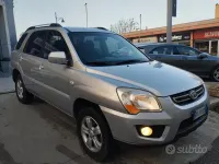 Usata Kia Sportage Active 140 CV (102 kW) 2008 Grigio SUV